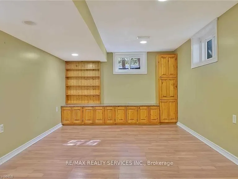 675 Inverness Ave — Photo 15