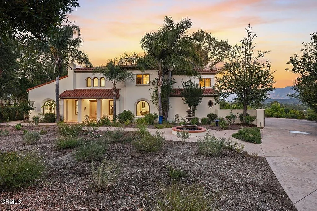 5 bed, 5.0 bath, 4776 sqft, $10,000 — Photo 2