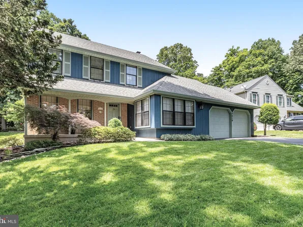 7410 Silver Pine Dr, Springfield, VA 22153