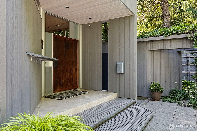 4th image of 3701 E Alder Street