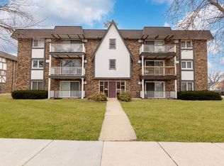 5850 W 87th St APT 1A, Burbank, IL 60459