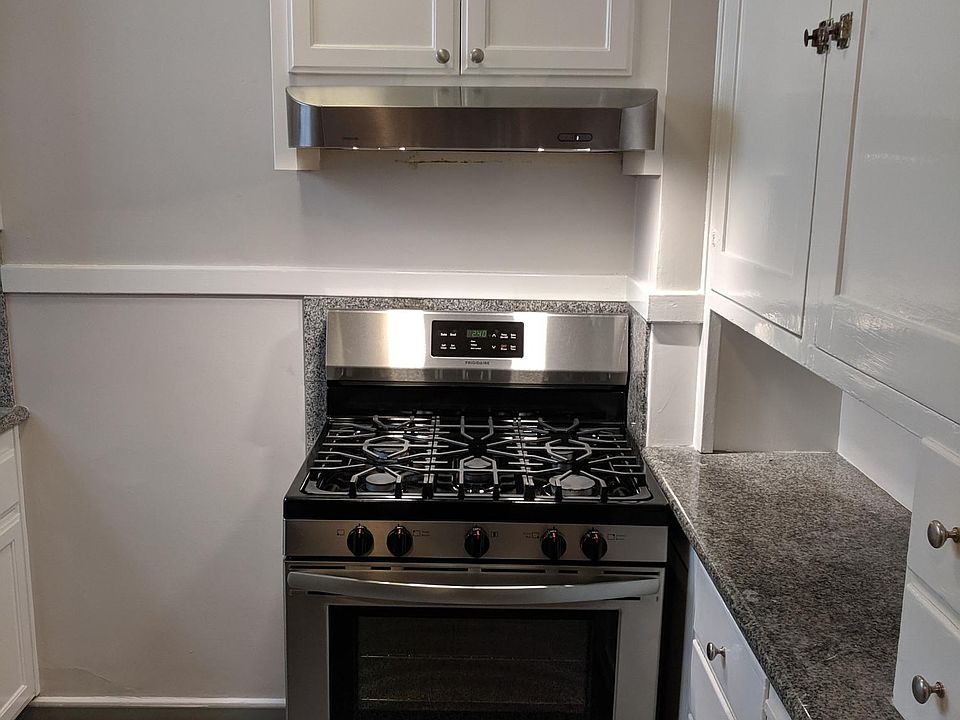 Kitchen with the Gas Stove