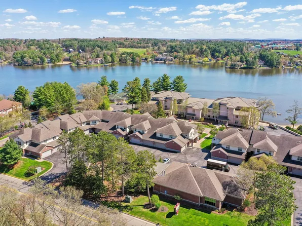 670 East Ln #202, Lake Delton, WI 53940
