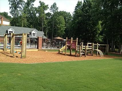 Walk to the playground, pool and tennis.