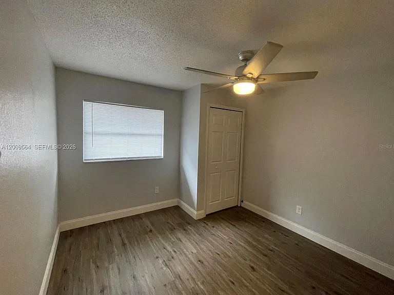 504 Rosland Dr #504 — Photo 8