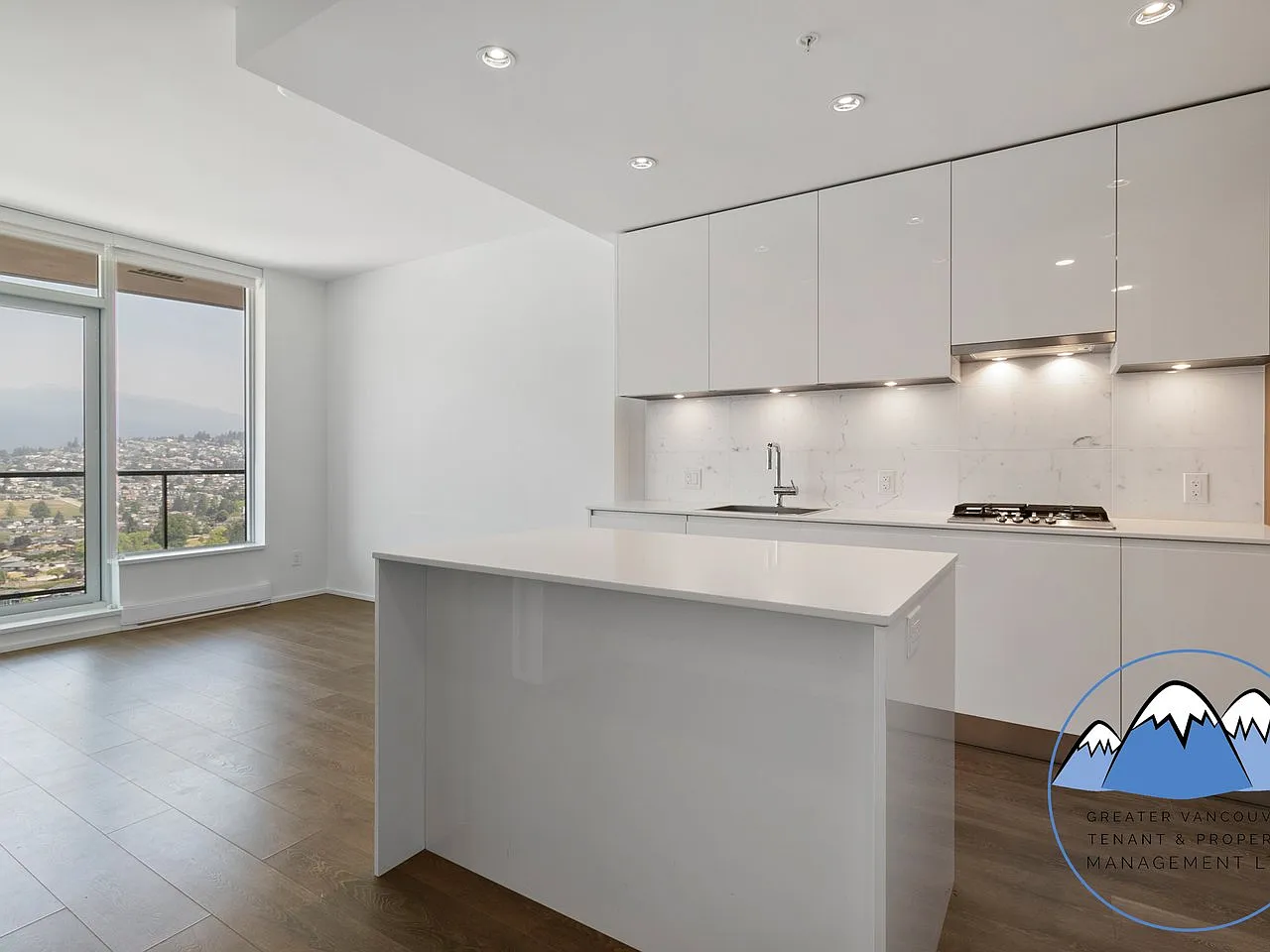 4650 Brentwood Boulevard — Photo 3