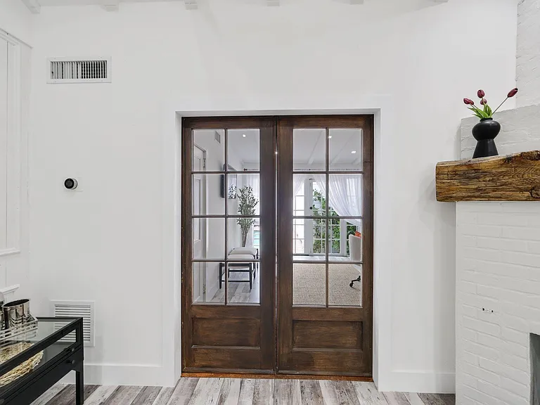 744 Sunset Rd — Photo 17
