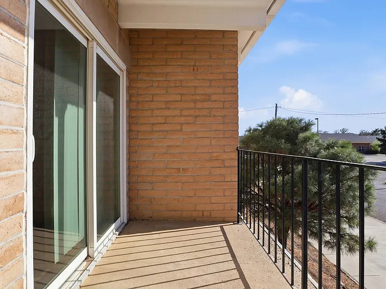500 NE 15th St #102 — Photo 19