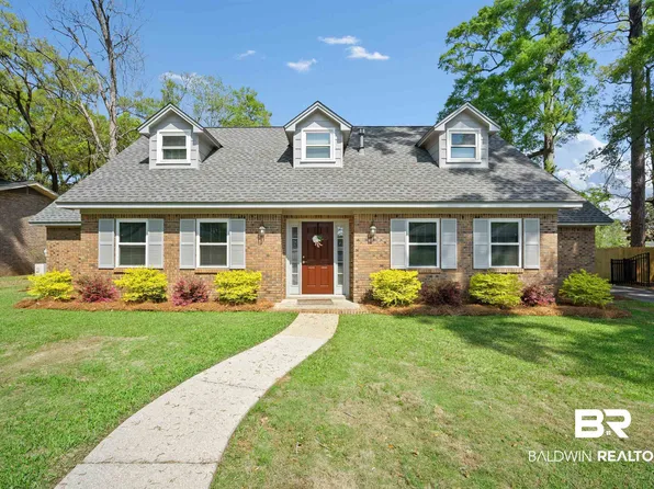 5716 Fairwood Dr, Mobile, AL 36609