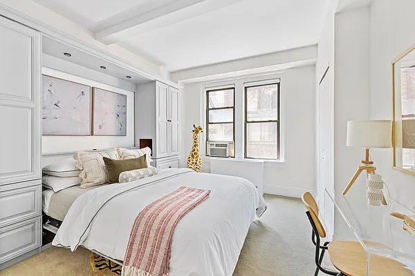 Sold by Compass | media 10