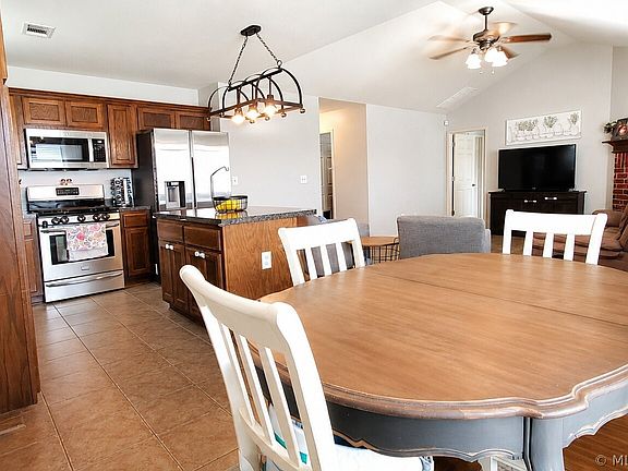 3rd image of 5310 Redbud Dr