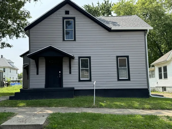 708 W Jefferson St, Bloomington, IL 61701