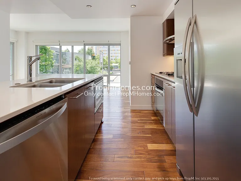 1260 NW Naito Pkwy #210 — Photo 7