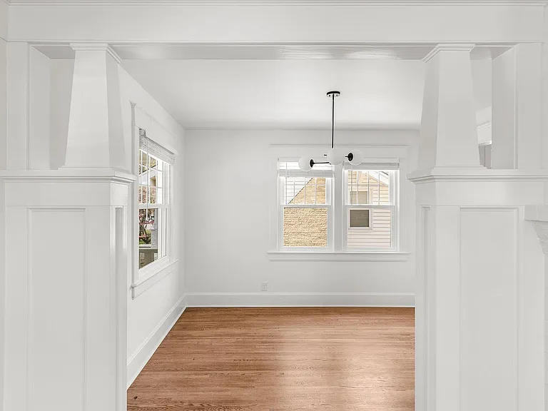 617 E Delmar St — Photo 16