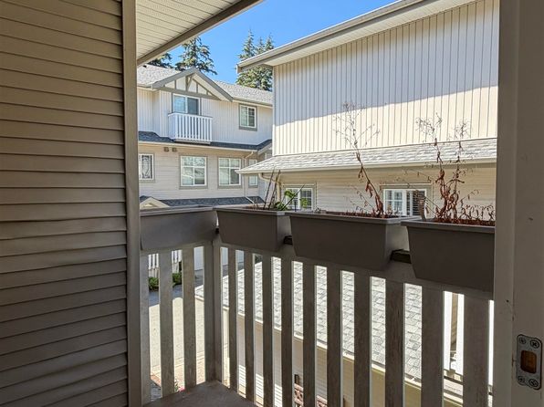 3 bedroom rental in Surrey — photo 5