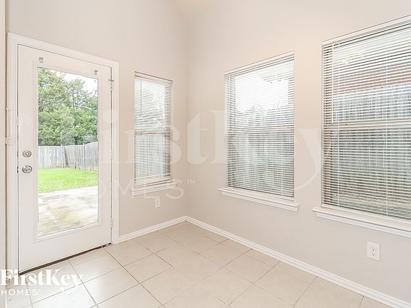 5th image of 963 Ranch Rd