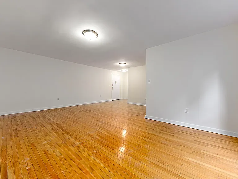 1 Bogardus Pl #7P — Photo 3