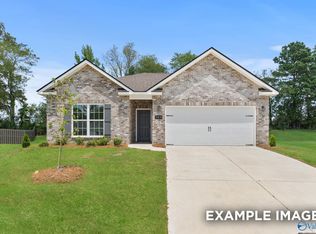 246 Irish Hill Dr, Meridianville, AL 35759