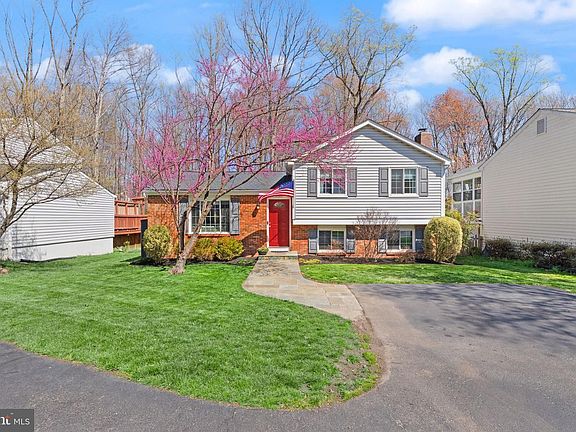 5th image of 8282 Morning Dew Ct