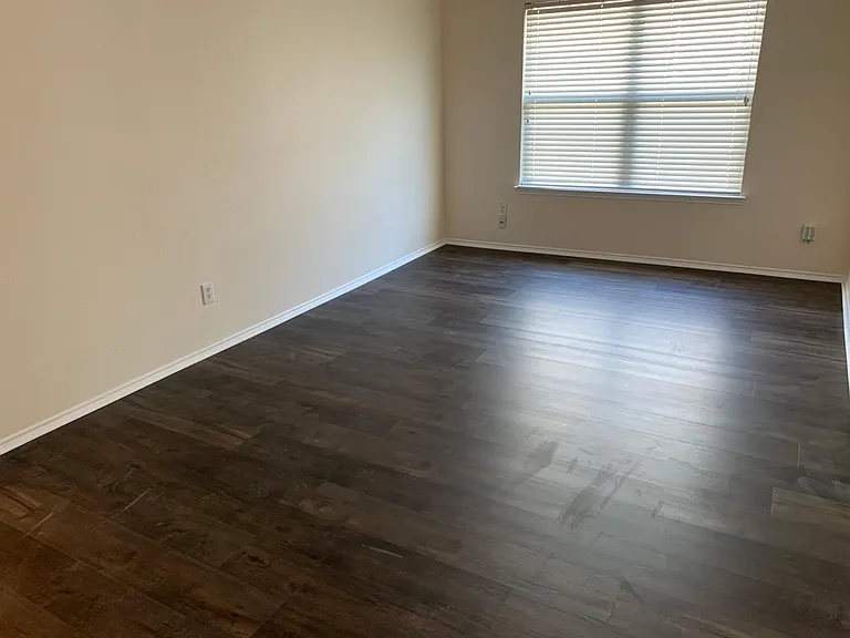 848 Kentucky Derby Ln — Photo 8