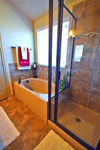 10504 Branden Ct — Photo 22