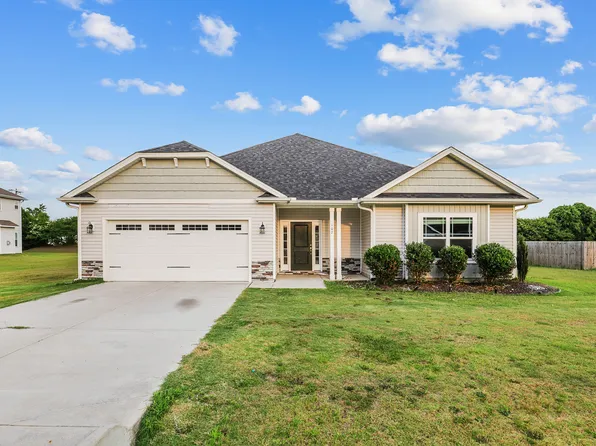 102 Glasgow Ln, La Grange, NC 28551