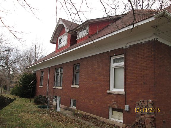 3rd image of 608 S Fayette St