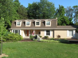 2323 Bevington Rd, Rochester Hills, MI 48309