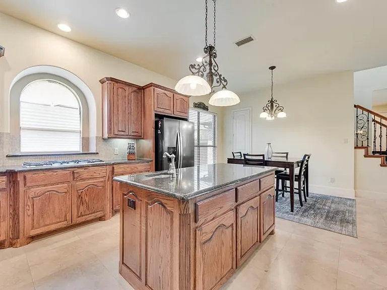 1210 Homer Johnson Ln — Photo 3