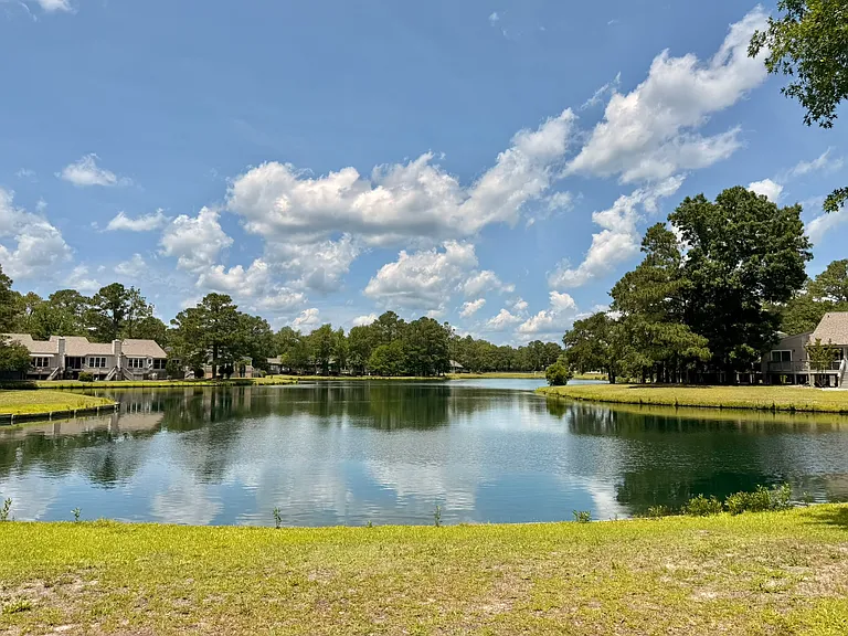 7162 Windward Dr — Photo 37