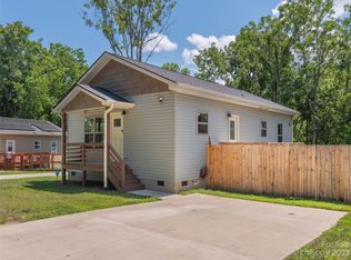 152 Old County Home Rd, Asheville, NC 28806