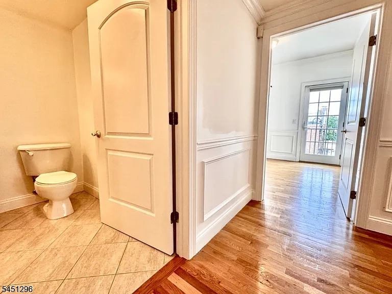 1677 Springfield Ave #13 — Photo 18
