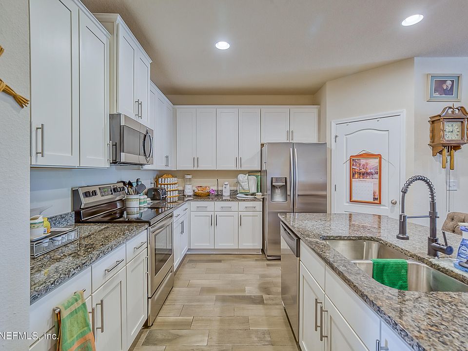 1st image of 285 Servia Dr