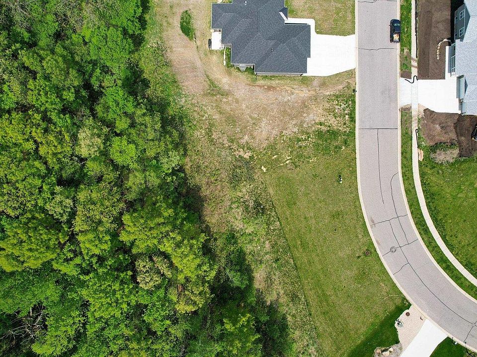 4065 Red Hawk Run 17 & 18, Black Earth, WI 53515 MLS 1955751 Zillow