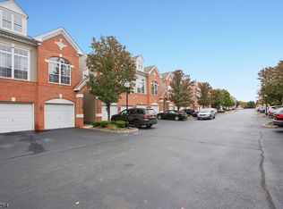 916 Redspire Dr, Union, NJ 07083
