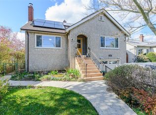 3090 Balfour Ave, Victoria, BC V9A 1R8