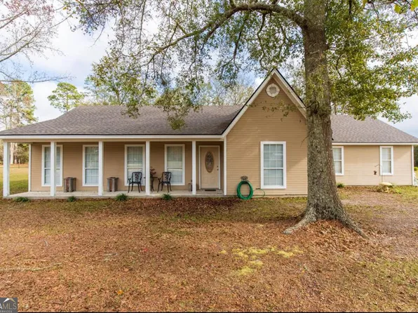 53 Wilburn St, Ray City, GA 31645