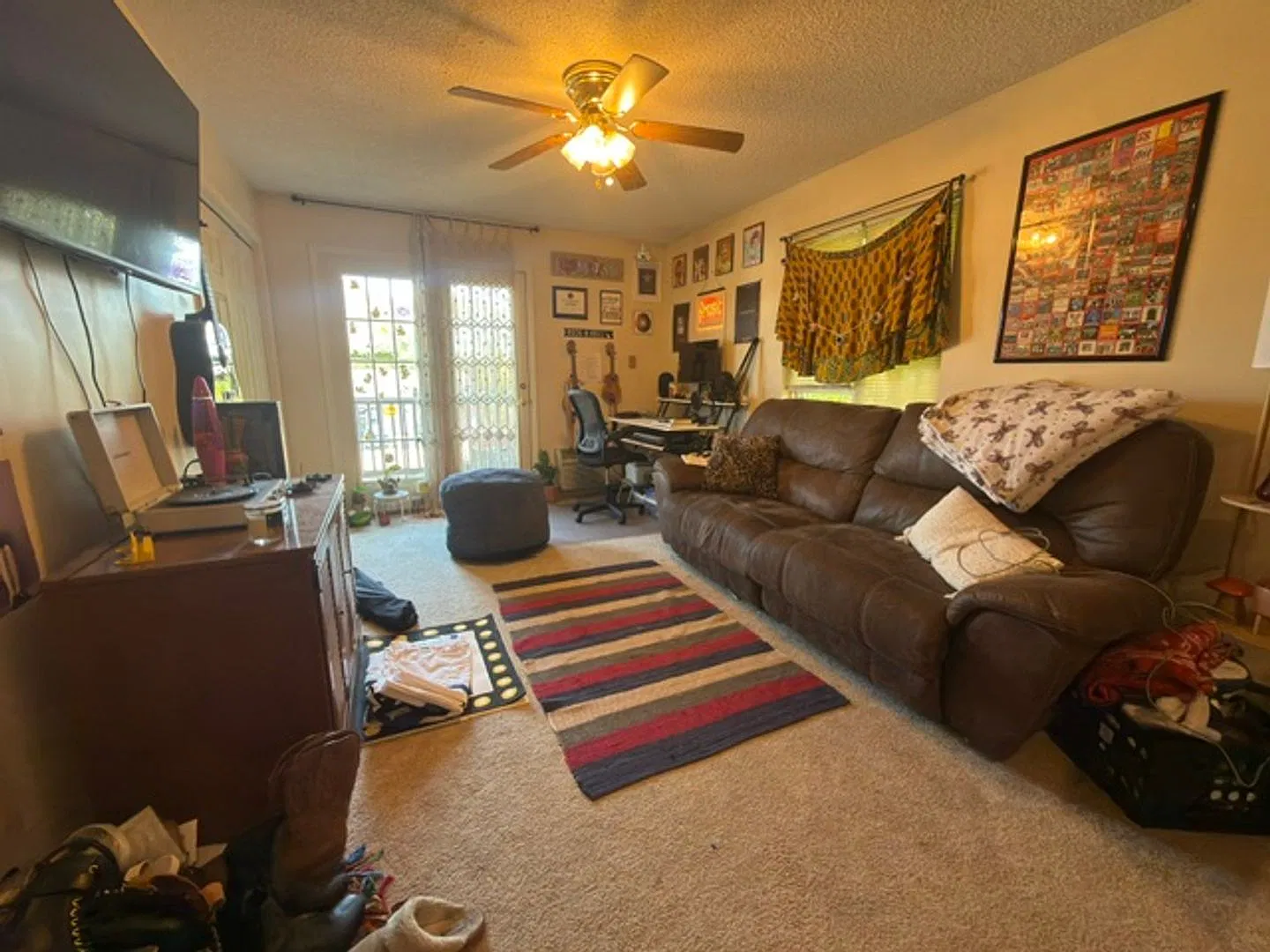 1-Bedroom Apartment with Balcony & In-Unit Laundry in Charleston — Photo 3