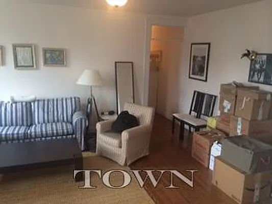 Rented by Town Residential | media 9