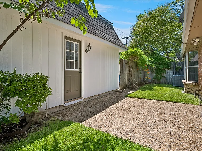 10503 Berry Knoll Dr — Photo 15