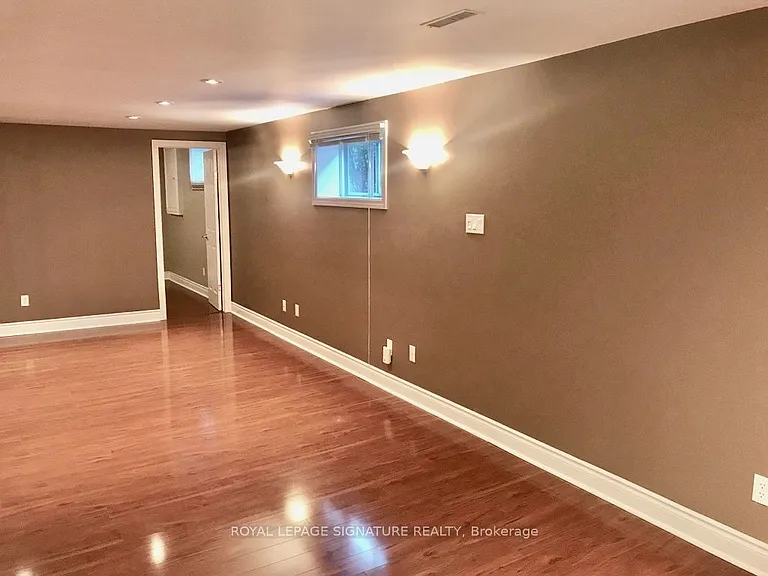 2667 Sherhill Dr #LOWER — Photo 4