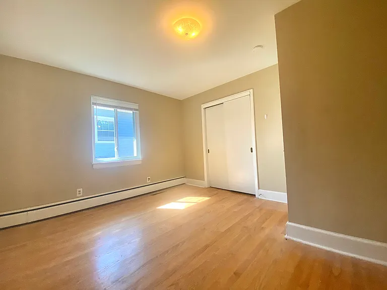 1011 Green St — Photo 10