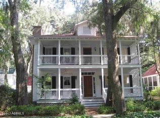 44 Newpoint Rd, Beaufort, SC 29907