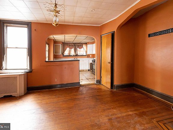 4th image of 6407 Chelwynde Ave