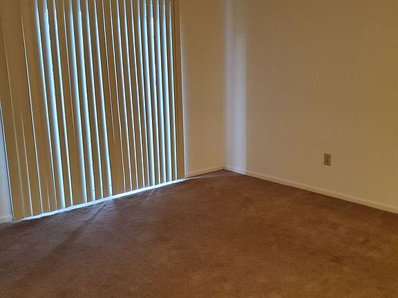 5th image of 1132 Kingbolt Circle Dr #B