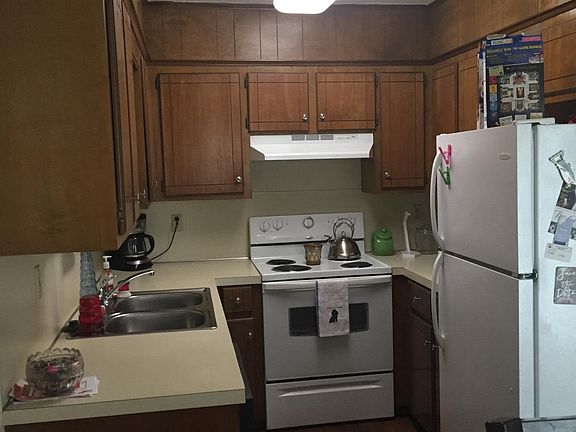 2nd image of 1207 N Willow Dr #A