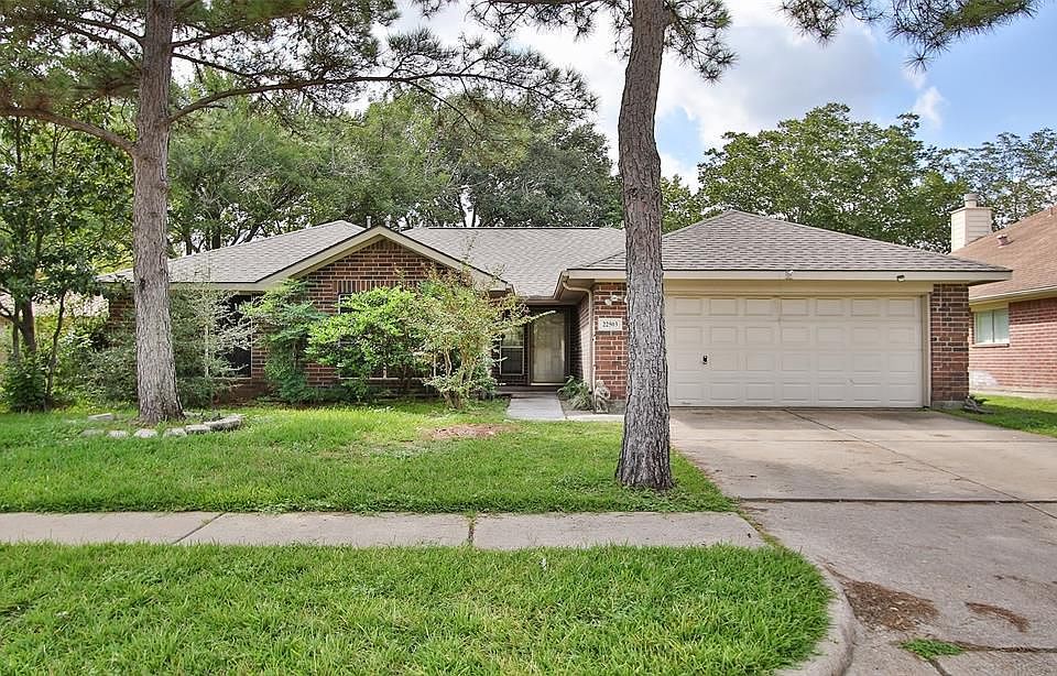 1st image of 22503 Holly Lake Dr