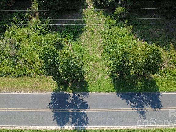 3rd image of 3601 Lanesboro Rd