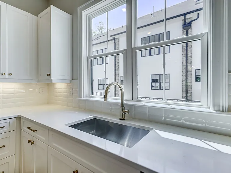 1107 Parkside Greenway Dr — Photo 13