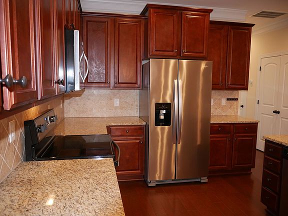 3rd image of 1132 Augustine Heights Dr